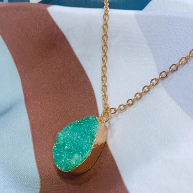 Collar Gota